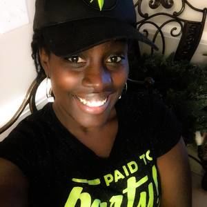 Meet your Posher, Caryelle